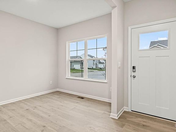 4th image of 1807 Oak Cv