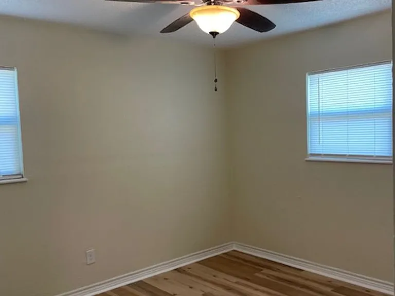 5108 Lamesa Ave — Photo 11