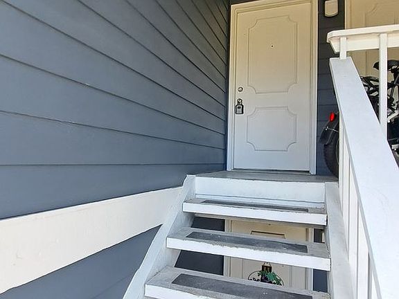 4th image of 1934 Lincoln Ave SE APT 203