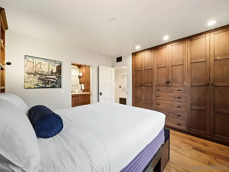 7344 Olivetas Ave — Photo 42