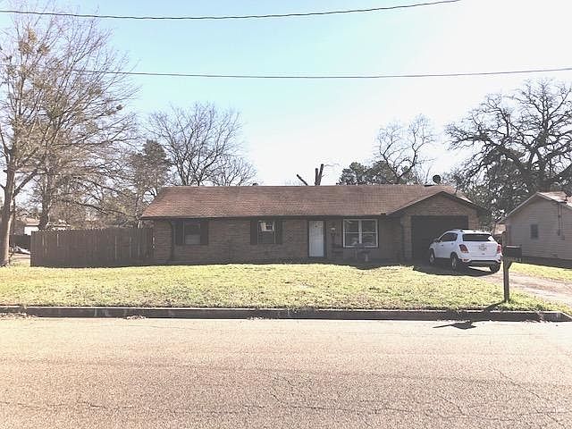 1st image of 808 Melinda Ln