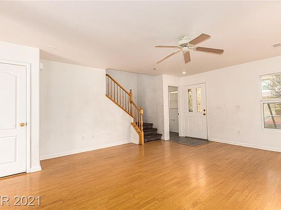 5th image of 7261 Early Pioneer Ave