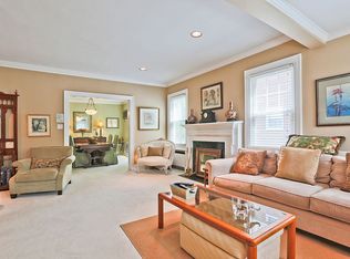 42 Jayson Ave, Great Neck, NY 11021