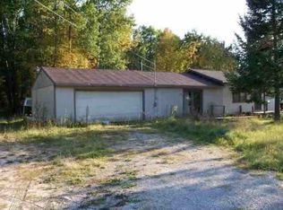 5212 E Rose City Rd, Lupton, MI 48635