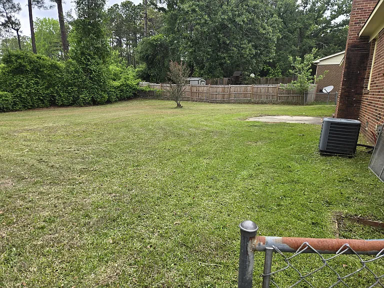6658 Vaughn Rd — Photo 25