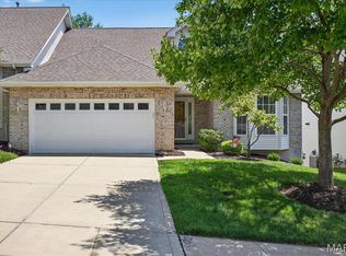 5522 Remington Villas Ct, Saint Louis, MO 63129
