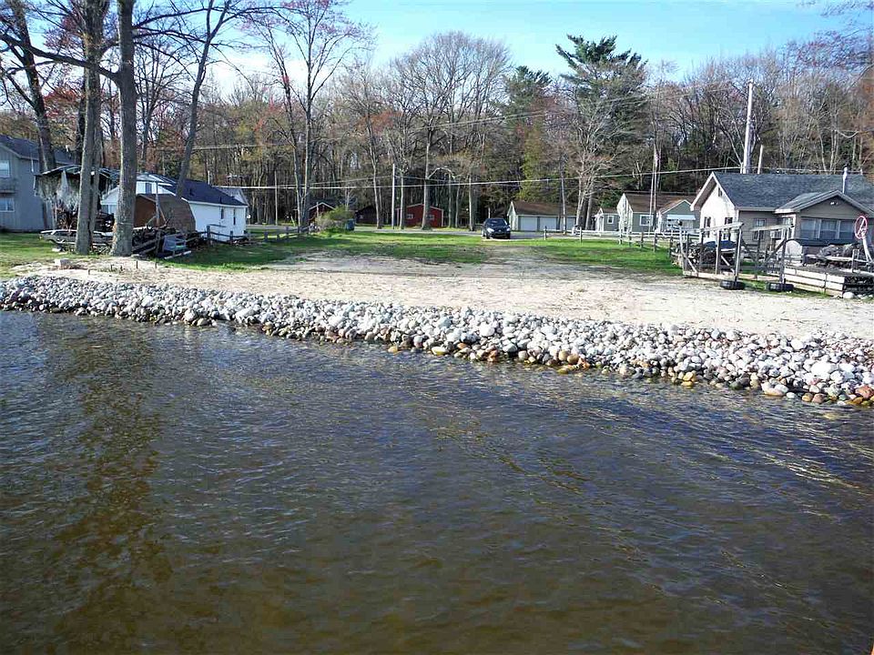 1st image of 7007 E Houghton Lake Dr