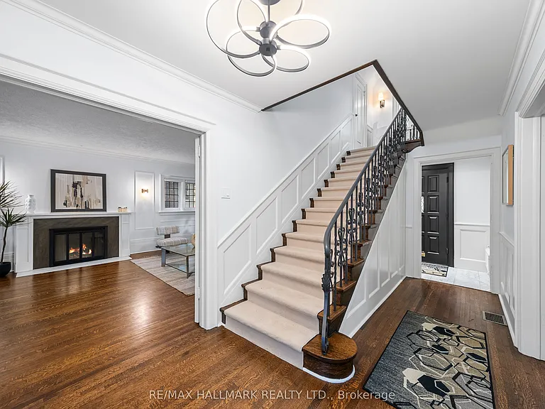 16 Elderwood Dr — Photo 4