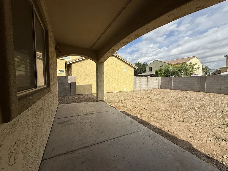 7258 W Palmaire Ave — Photo 32