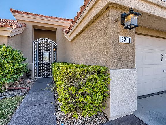 3rd image of 8201 Divernon Ave
