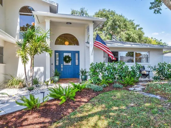 2111 Ivory Pl, Sarasota, FL 34239