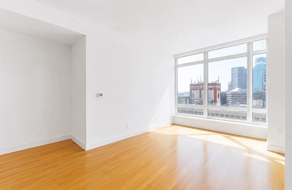 1 bed, 1.0 bath, 711 sqft, $5,450 — Photo 3