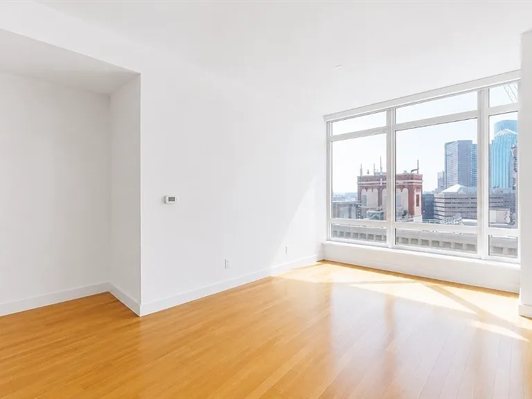 400 Stuart St #18G — Photo 3