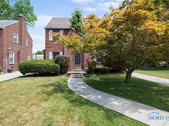 2nd image of 3230 Wendover Dr