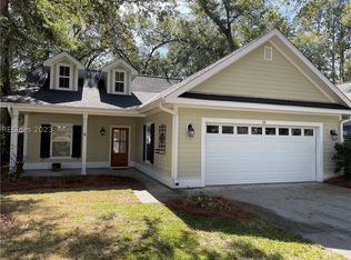 13 Carolina Village Cir, Beaufort, SC 29906