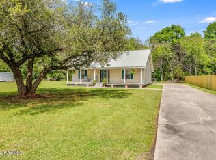 1069 Dennis Dr, Saint Martinville, LA 70582