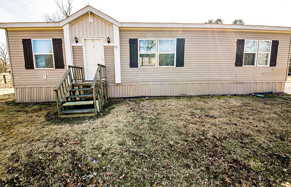 1st image of 706 E Halliburton Ave