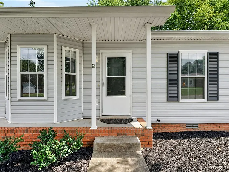 2831 Teakwood Dr — Photo 5
