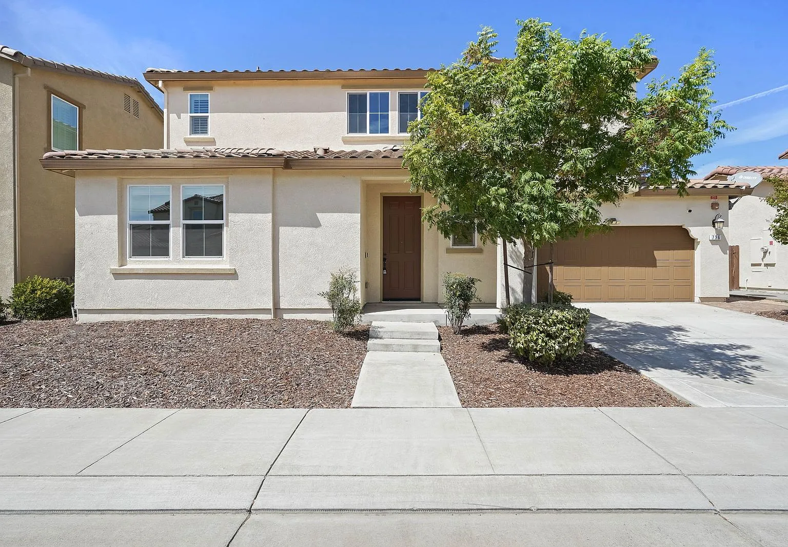 4 bed, 3.5 bath, 2150 sqft, $4,000 — Photo 1
