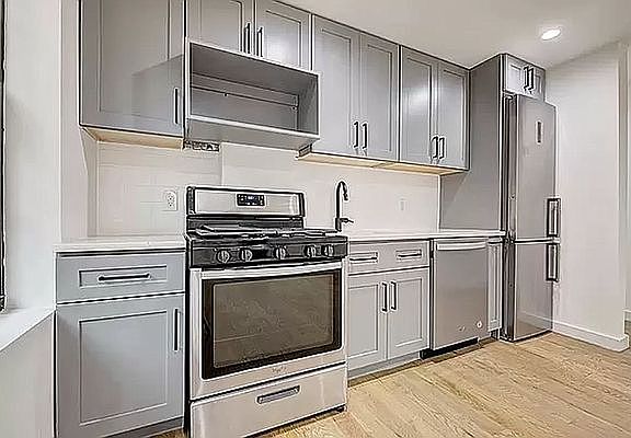 5th image of 246 W 150th St APT 6E