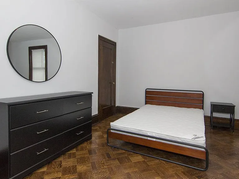131 Hawley St — Photo 7