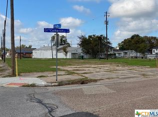 706 E North St, Victoria, TX 77901