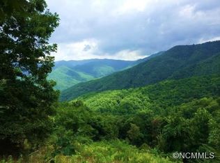 459 E Cullisia Rd, Bryson City, NC 28713