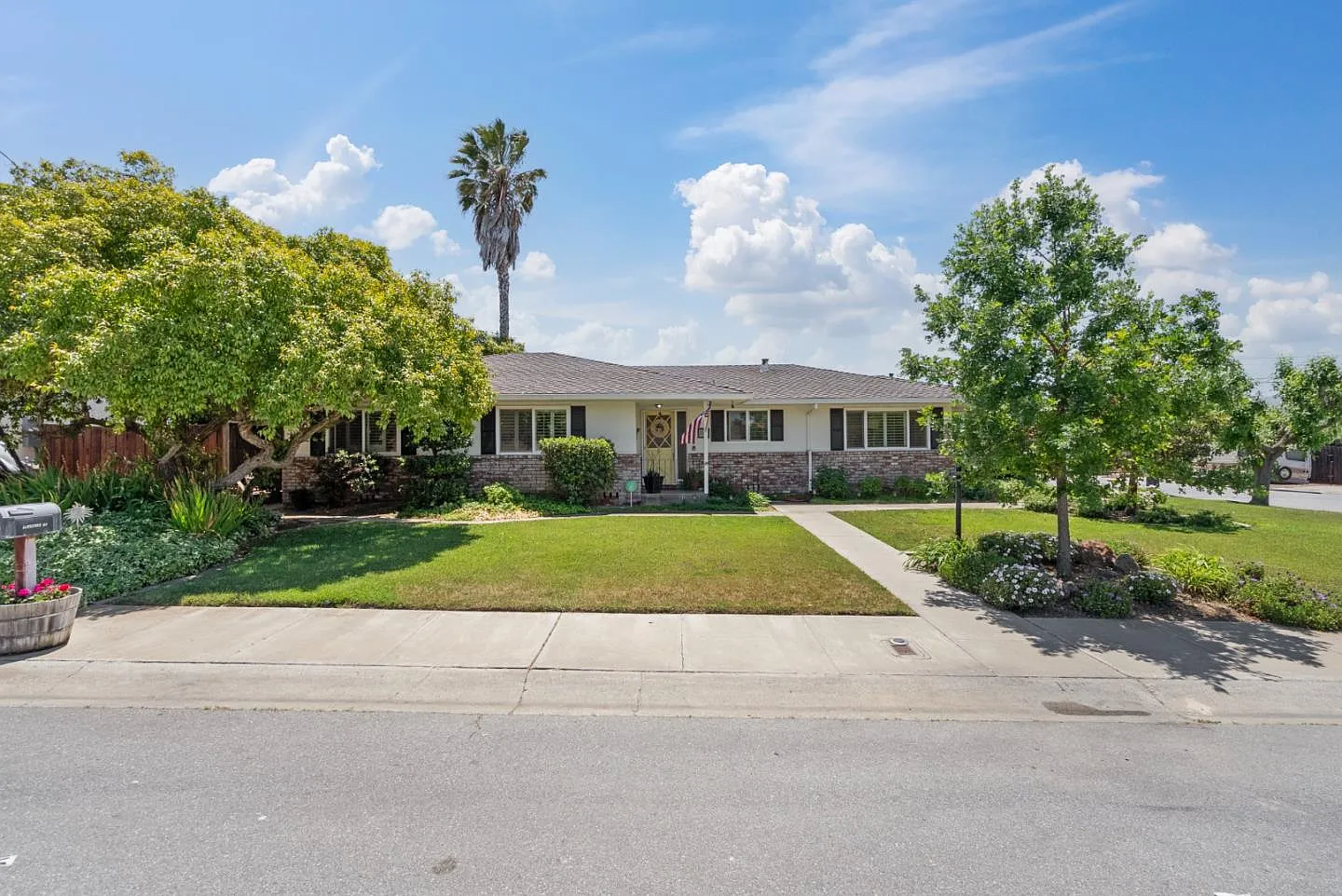 1111 Westward Dr photo 1