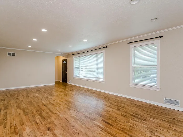 4808 Terrace Trl — Photo 2