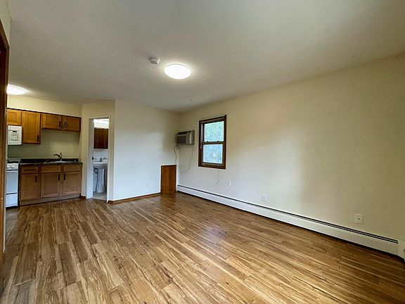 5th image of 401 8th St SE #8