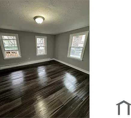 3 bed, 1100 sqft, $2,300 — Photo 2