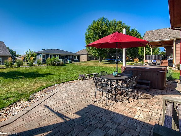 3rd image of 560 Spyglass Ct