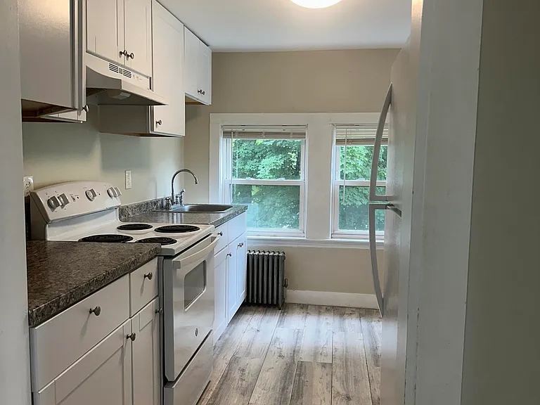 100 Oak Street Rollinsford NH 03869 — Photo 2