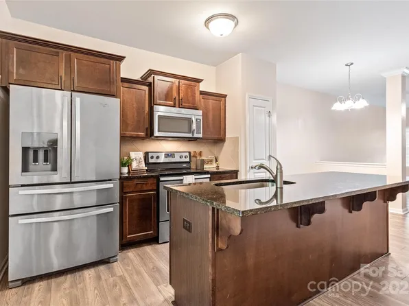 1002 T J Dr, Monroe, NC 28112
