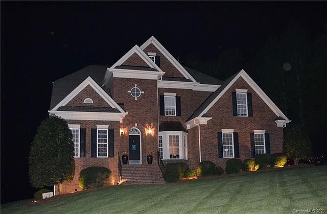 1st image of 167 Hunters Hill Dr