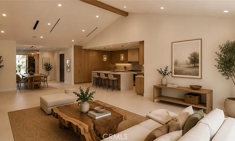 5061 Woodley Ave — Photo 1