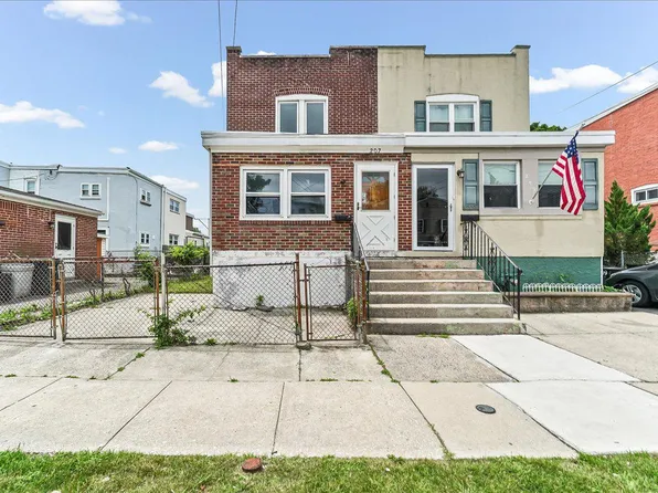 207 Bartram Ave, Essington, PA 19029