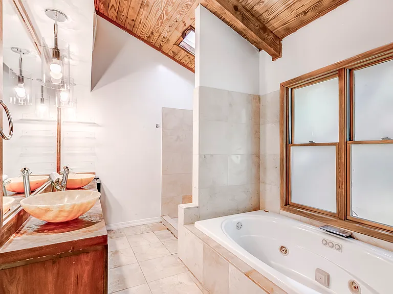 208 Westhaven Dr — Photo 25
