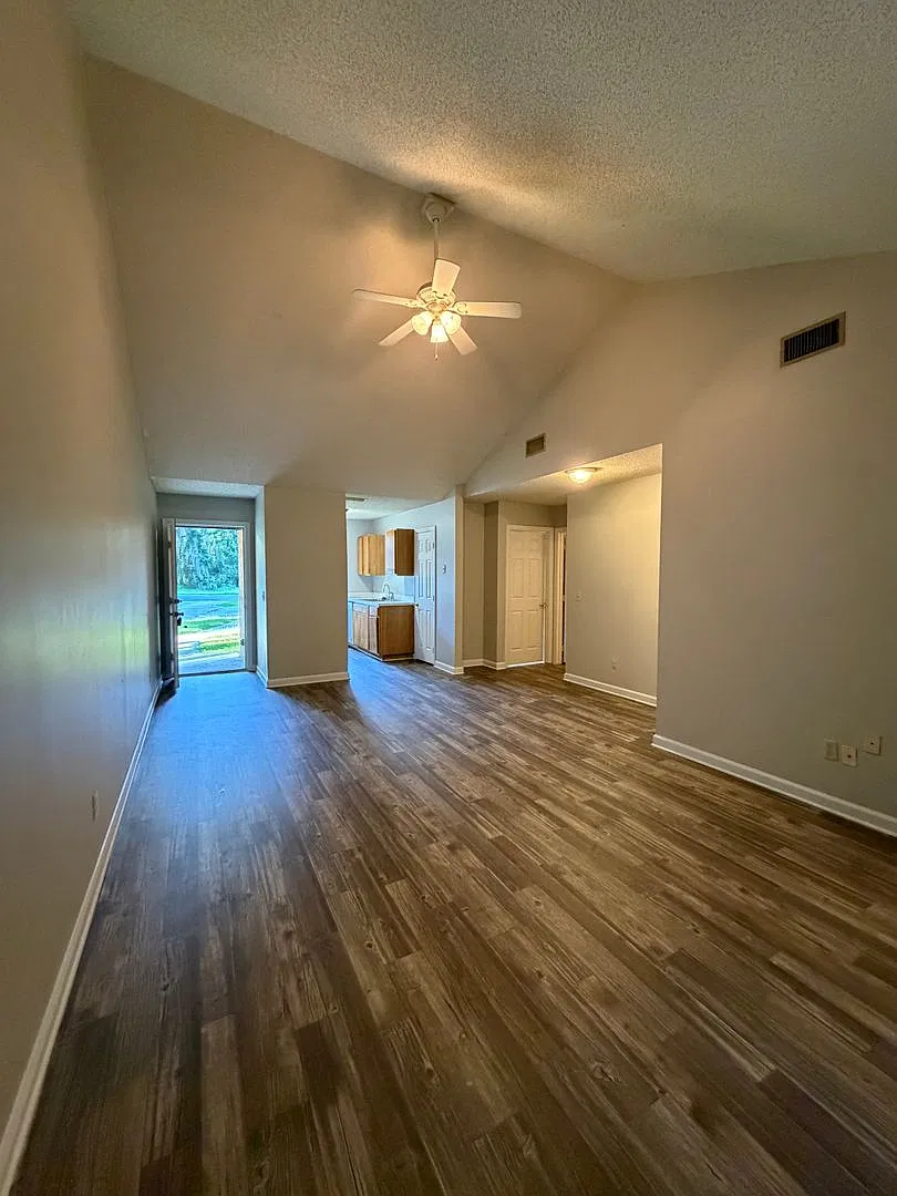 302 Admirals Walk Dr — Photo 4