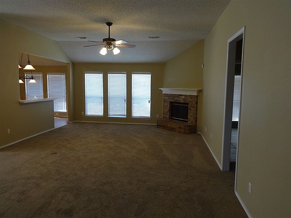 3rd image of 1307 High Crest Dr