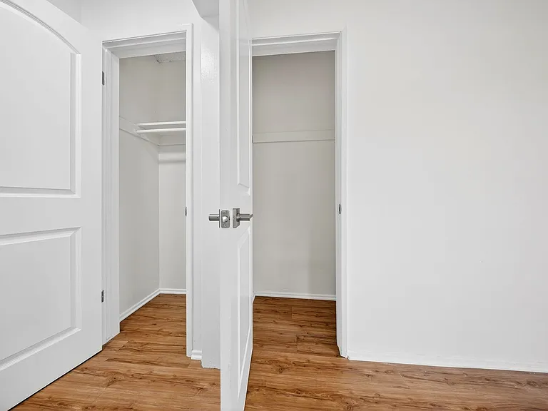 6944-6954 Coldwater Canyon Ave — Photo 22