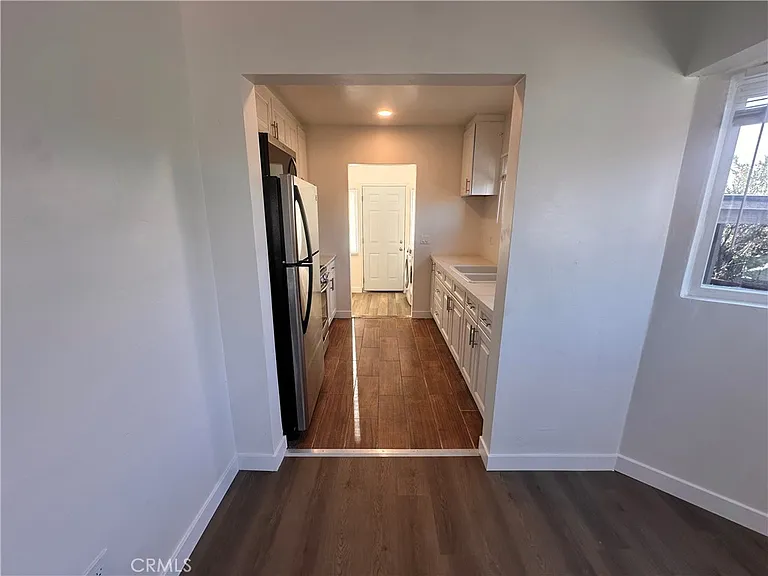 314 Wilshire Pl — Photo 15