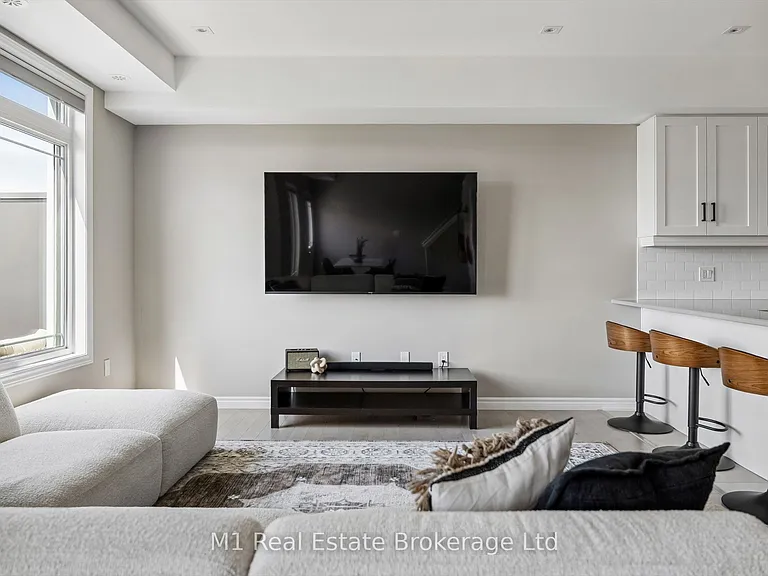 107 Westra Dr #17 — Photo 6