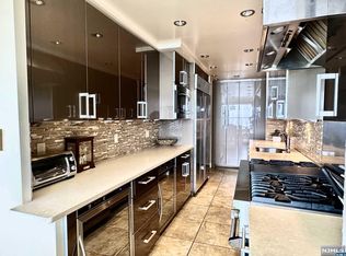 6 Horizon Rd APT 1809, Fort Lee, NJ 07024