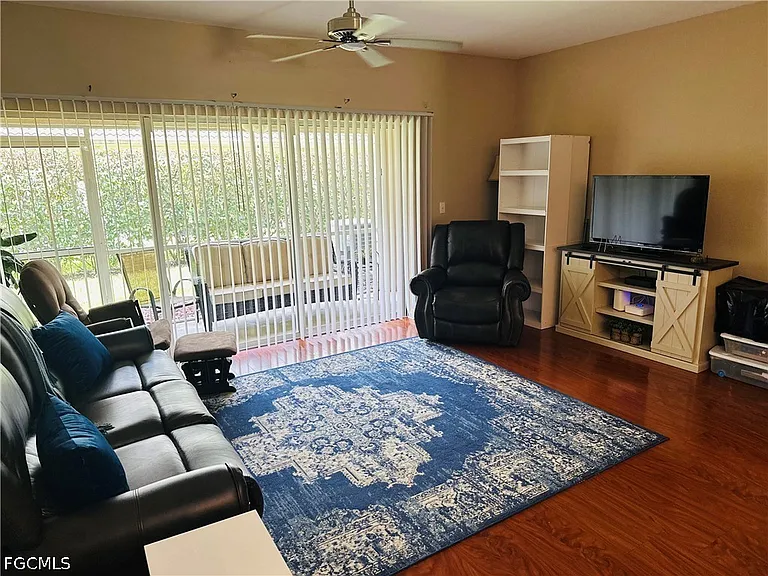 10091 Pacific Pines Ave — Photo 7