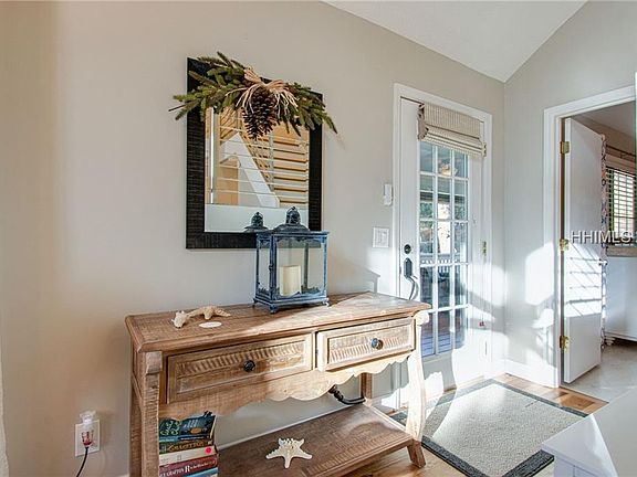 5th image of 1 Evergreen Ln