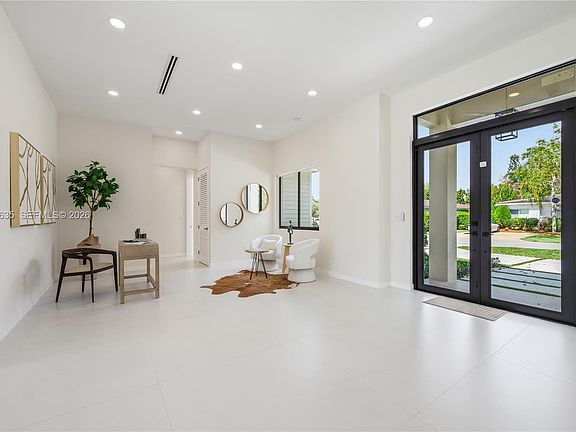 4th image of 6990 SW 58th St