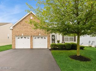 10 Inkberry Ln, Howell, NJ 07731
