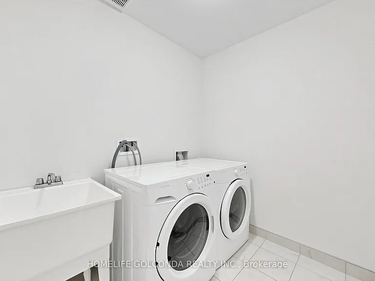 3062 Ernest Appelbe Blvd — Photo 34