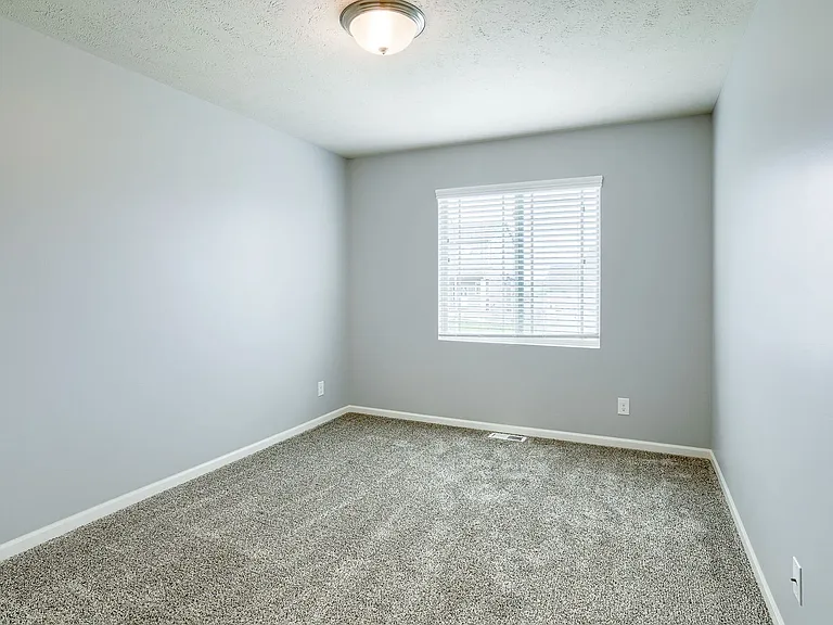 18906 Birch Ave — Photo 16